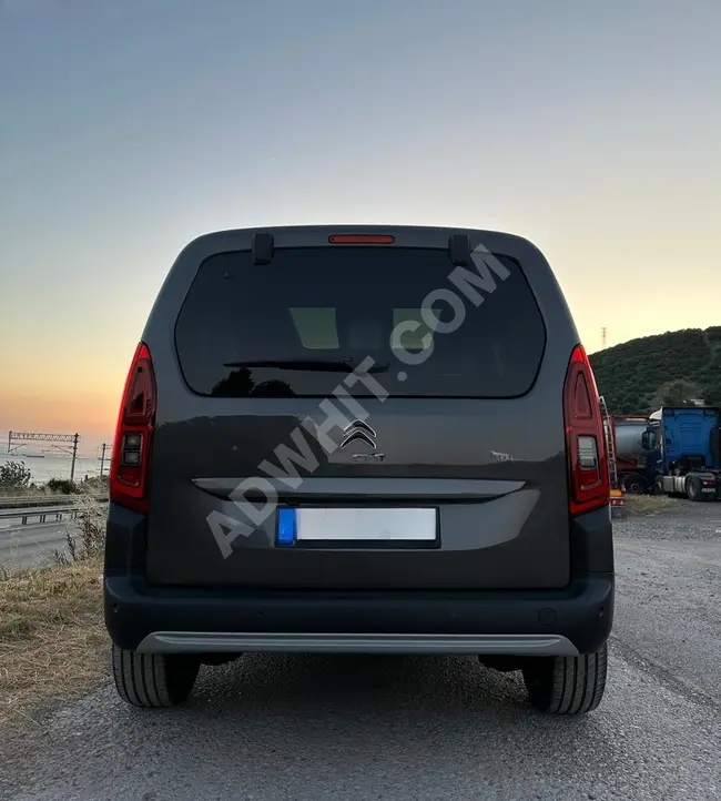 2023 Berlingo 1.5 Shine Bold EAT8 6800 km hatasız boyasız