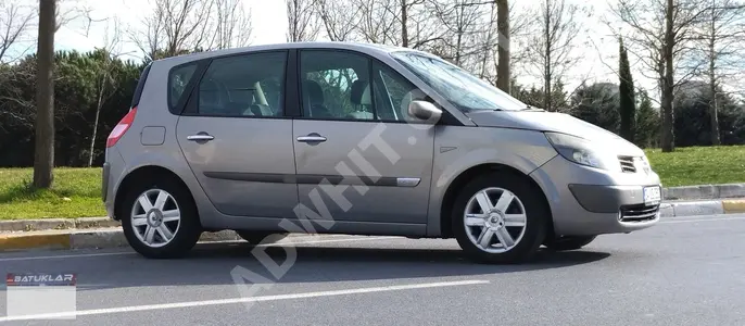 RENAULT SCENIC car, model 2005, automatic, 1.6 Privilege