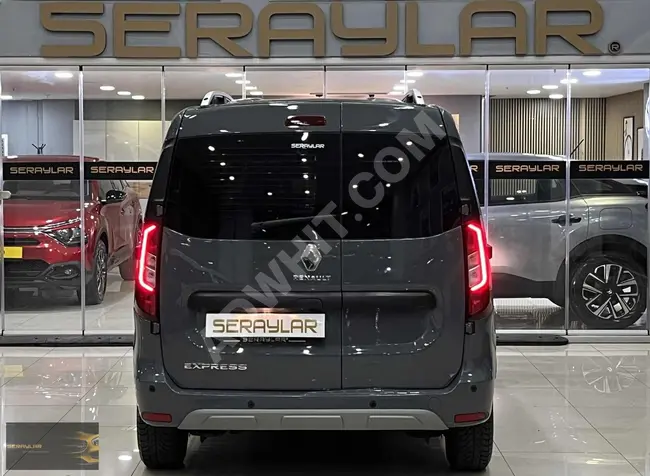 ميني فان  RENAULT EXPRESS 1.5 JOY موديل 2021 - بدون أخطاء - بدون طلاء - بمسافة 39,000 كم