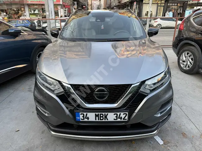 سيارة NISSAN QASHQAI 1.5 MIDNIGHT EDITION موديل 2020 - سقف زجاجي