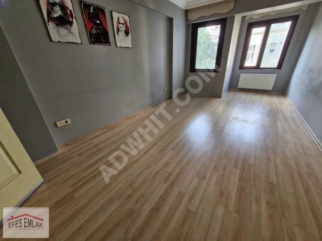 3+1 apartment with an area of 140 square meters, empty in a new building that includes an elevator and parking in Yeldeğirmeni.