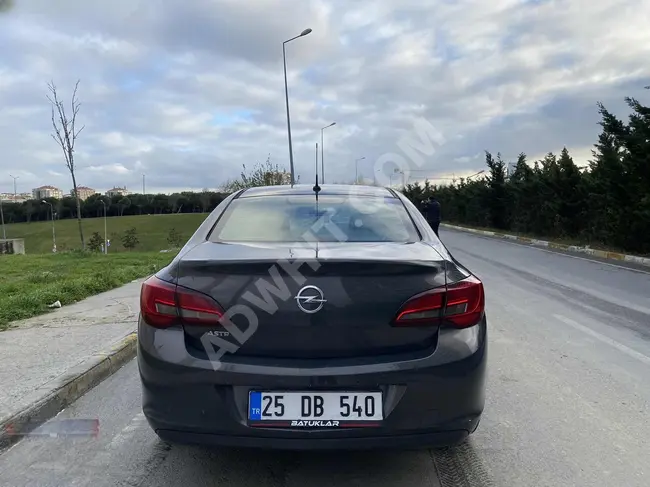 Opel ASTRA موديل 2015 بدون تغيير