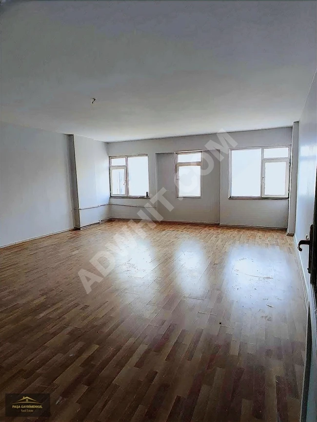 Empty office 2+1 for sale located on SALİHPAŞA street in the GAZİOSMANPAŞA area.