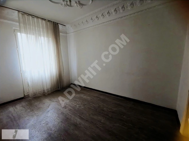 2+1 apartment for rent with an area of 90 square meters with natural gas heating on Horhor Street.