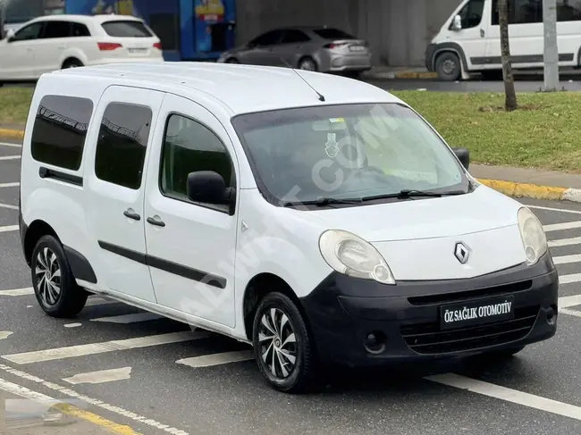 Renault Kangoo Express, 2011 model, immediate delivery, without guarantor or installment conditions, 6/15 months.