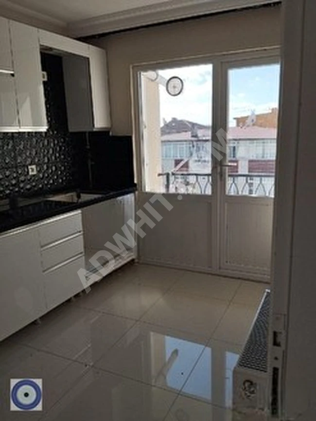 Apartment for rent with an elevator on Asfaltı Street in Sultangazi