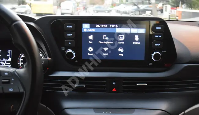 سيارة HYUNDAI i20 1.4 MPI STYLE موديل 2023 - رؤية خلفية - CARPLAY - بدون طلاء