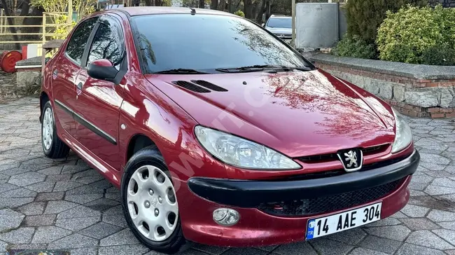 سيارة PEUGEOT 206 أوتوماتيك موديل 2006 - غطاء المحرك والسقف بدون طلاء