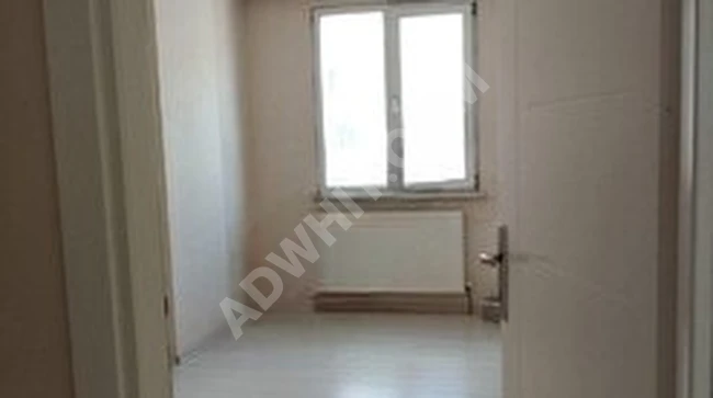 Apartment for rent with an elevator on Asfaltı Street in Sultangazi