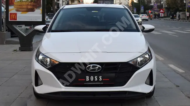 سيارة HYUNDAI i20 1.4 MPI STYLE موديل 2023 - رؤية خلفية - CARPLAY - بدون طلاء