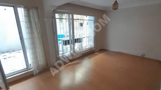 For rent: 2+1 apartment with central heating, ground floor garden level in Fatih Sehremini area.