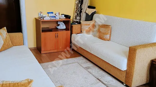 Apartment for sale, located two minutes away from Üçyüzlü metro and situated in the Bağcılar Çınar area.