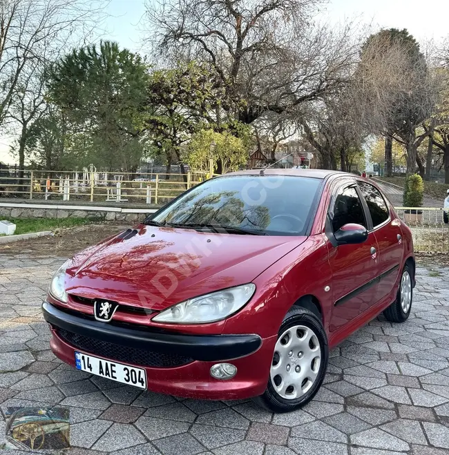 سيارة PEUGEOT 206 أوتوماتيك موديل 2006 - غطاء المحرك والسقف بدون طلاء