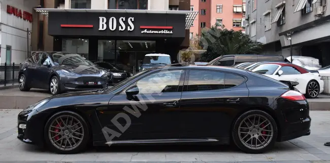 PORSCHE PANAMERA GTS V8 model 2012 - with 430 horsepower and a sunroof