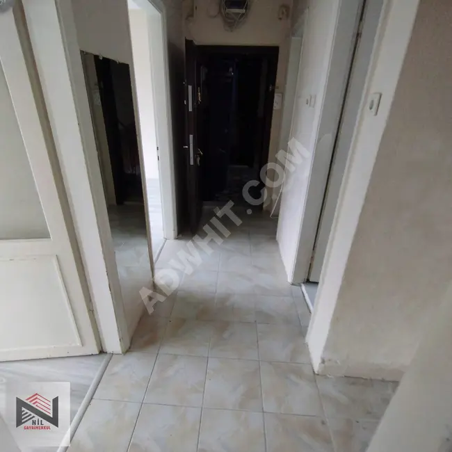 For rent: 2+1 apartment with two frontages and central heating in FATİH ŞEHREMİNİ.