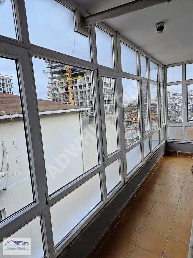 For rent, 2+1 apartment - 110m², newly painted, for 18,000 Turkish Lira, next to Haznedar Kale Center.