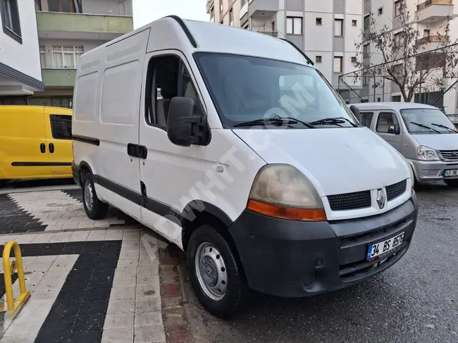 Renault MASTIR 9.1M3 2.5DCI, model 2006, 143,000 km original, without paint, credit card available.