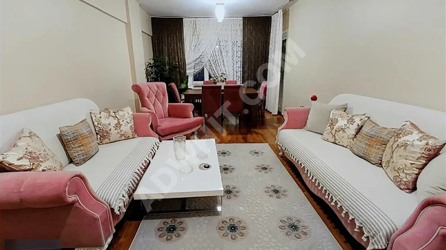 A clean 3+1 apartment with an area of 120 m² with an elevator, 5 minutes away from ArmoniPark Mall.