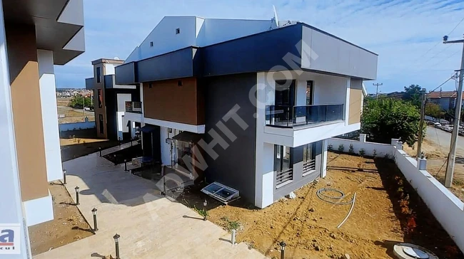 Luxury new villa for rent with sea view.