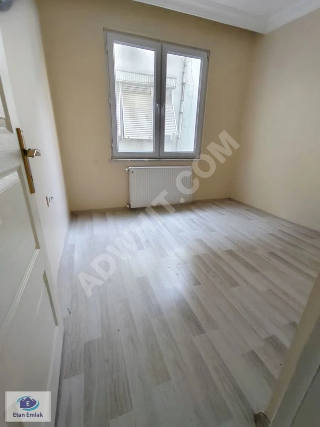 ÇELİKTEPE'DE ANA CADDEYE YAKIN 2+1 KİRALIK DAİRE.