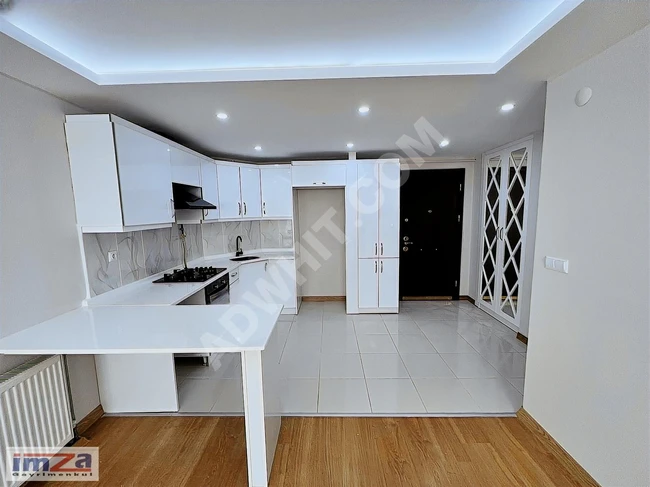 A.KAHVECİDE,MERKEZİ KONUMDA,ARA KAT,110 M2 BOŞ DAİRE