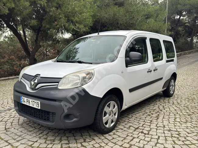 Renault Kangoo with no scratches or repaint, from the first owner, runs like clockwork, with the option to pay in installments via credit card.