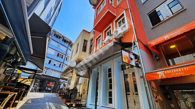 Building for sale in a vibrant location in KADIKÖY market - from KADIKÖY