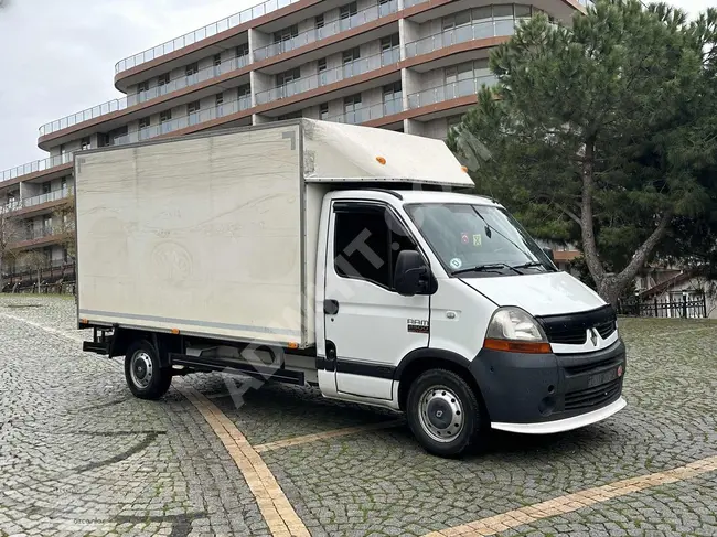 Renault truck with no damage, paint, or alteration... Installment payments available on credit card.