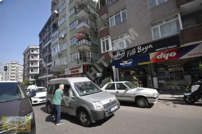 A commercial space of 350 square meters with storage on the main street of Siyavuşpaşa.