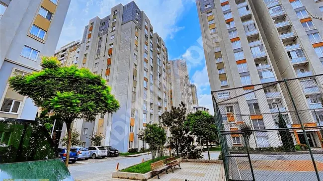 Apartment for sale 2+1 on the sixth floor in the "SAĞLIK KENT" complex, suitable for obtaining a loan.