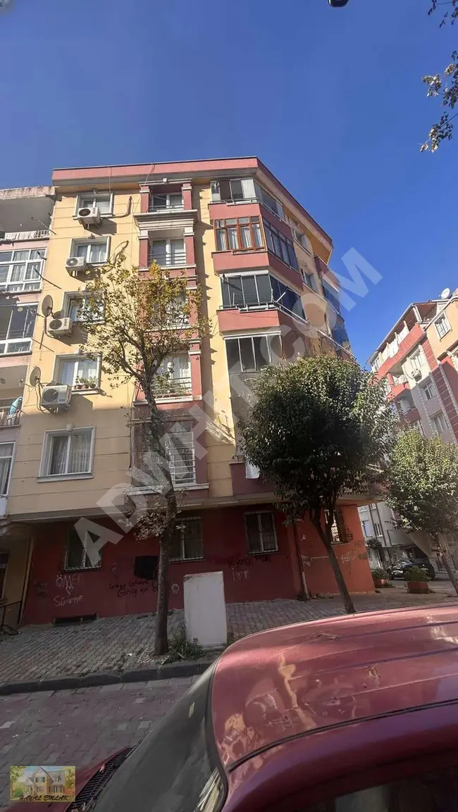 Apartment for sale 3+1 first floor in Şirinevler neighborhood in Bahçelievler