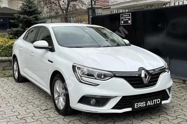 سيارة RENAULT MEGANE TOUCH موديل 2018 بمسافة 130 ألف كم أوتوماتيك