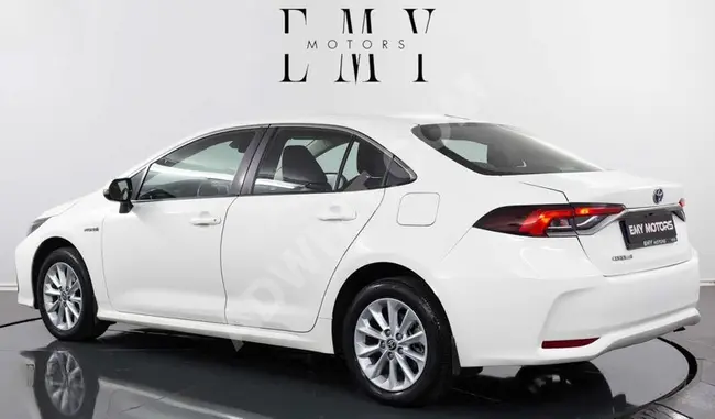 Toyota - موديل2021  COROLLA 1.8 HYBRİD DREAM - مصانة جيدا بدون متغيرات ولا حوادث - من EMY MOTORS