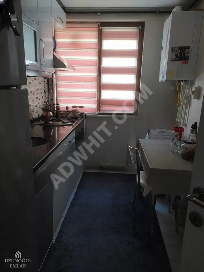 2+1 apartment on the middle floor in the most beautiful alley in GÜNGÖREN from UZUNOĞLU EMLAK