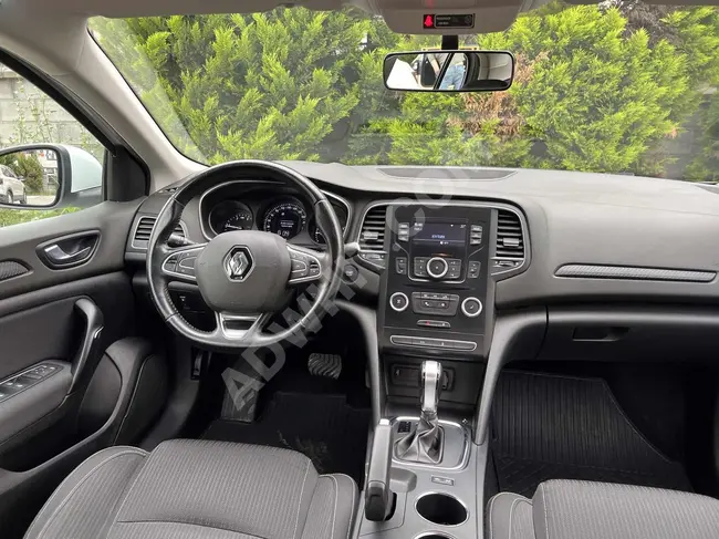 سيارة RENAULT MEGANE TOUCH موديل 2018 بمسافة 130 ألف كم أوتوماتيك