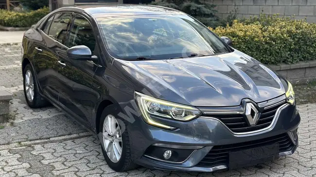 سيارة RENAULT MEGANE موديل 2018 بمسافة 125 ألف كم - أوتوماتيك