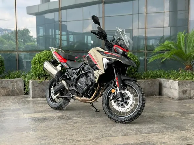 BENELLİ TRK 702X مع حقيبة, بسعر خاص للدفع النقدي - BORA MOTOR KARTAL