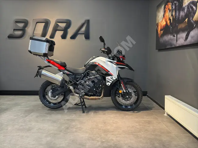 دراجة BENELLİ TRK 702X  مع  حقيبة بسعر خاص على البيع النقد من BORA MOTOR KARTAL