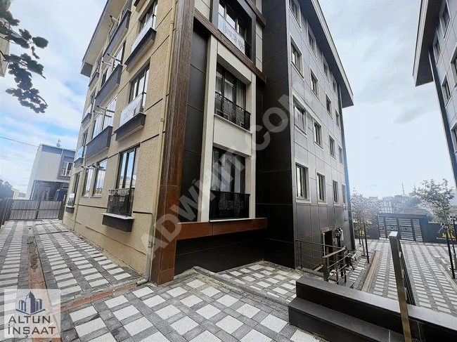 ARNAVUTKÖY MERKEZE YAKIN LÜX BUTİK SİTEDE 2+1 HARİKA DAİRE