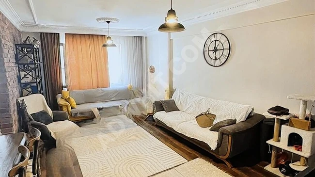 Apartment near the metro, 300 meters, suitable for large families, equipped with an elevator.