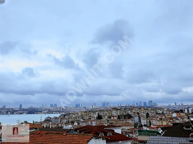 An apartment with a full view of the sea and city, clean from PARLAK.