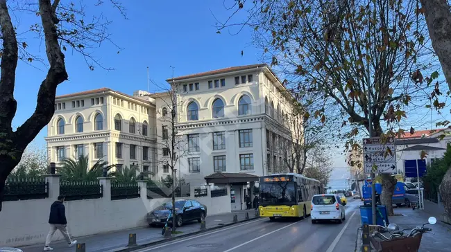 PARLAK'tan BOĞAZ HATTINDA DENİZ MANZARALI OTOPARKLI ARA KAT **