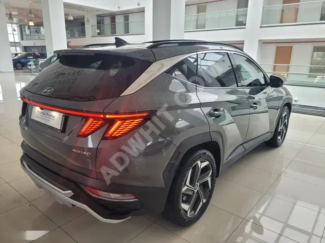 سيارة HYUNDAI TUCSON 1.6 CRDI ELITE PLUS 4x4 DCT  موديل 2022 - بمسافة 12.000 كم