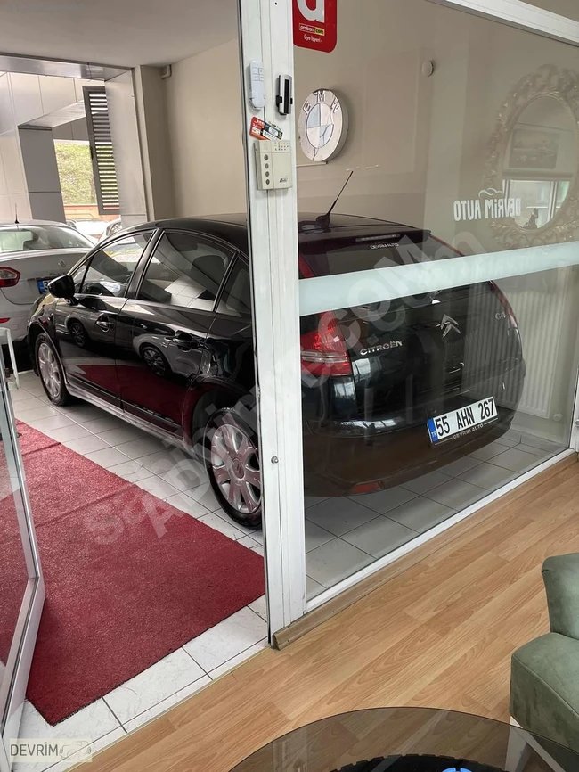 سيارة Citroen C4 موديل 2010 - سقف - باكاج - بدون طلاء - بدون تكاليف