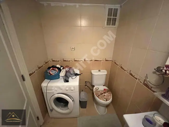 Spacious 1+1 apartment for rent on the middle floor in the center of ÜSKÜDAR