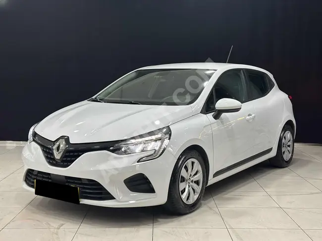 سيارة RENAULT CLİO 1.0SCE  عداد 72 ألف كيلومتر موديل 2021 تم صيانتها في الخدمة و مضمونة