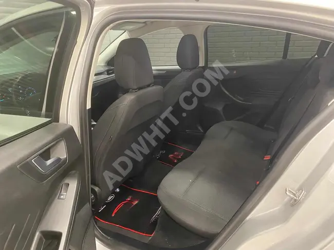 سيارة FORD FOCUS موديل 2021_127.000 كم_8 سرعات_120 حصان_صيانة في  الخدمة