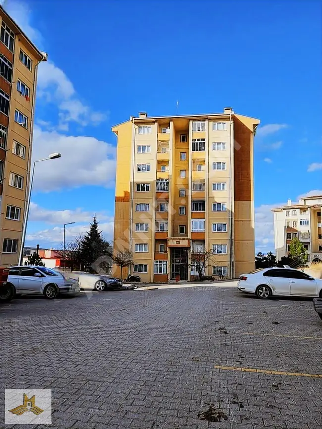 2+1 apartment with an elevated entrance, measuring 100 square meters, next to the hospital in KÜTAHYA ALTINTAŞ TOKİLER.