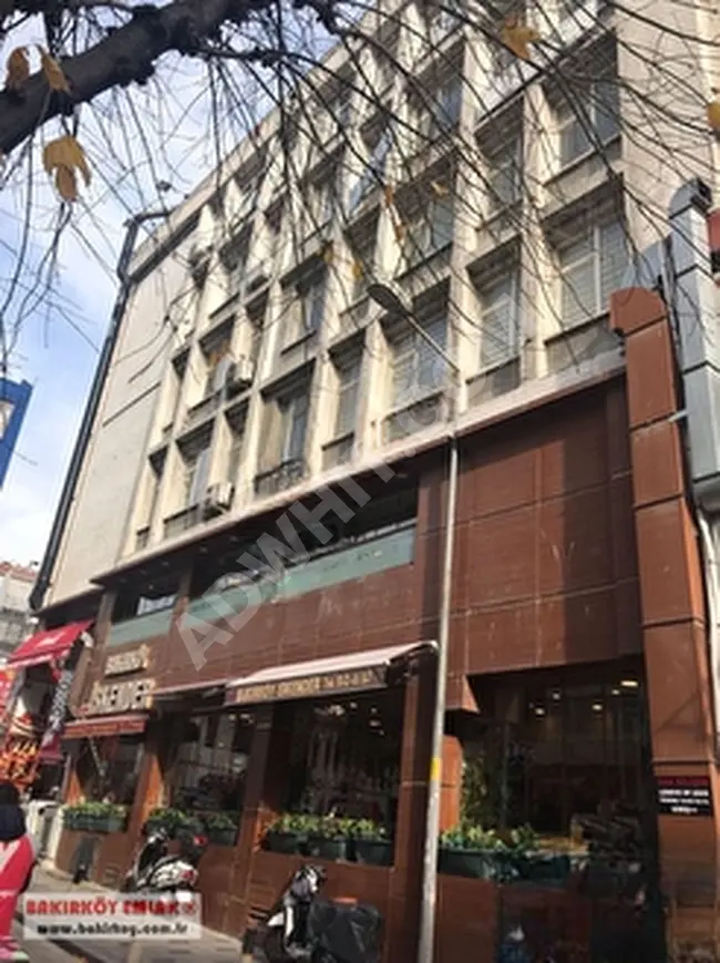 A third-floor office with an elevator, covering an area of 45m2, including a bathroom and kitchen, with a view of İstanbul Street.