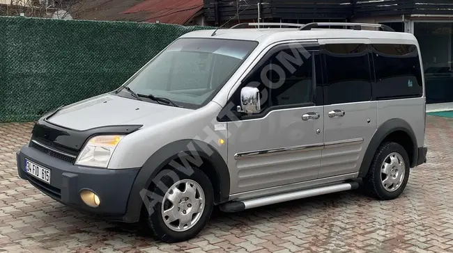 FORD CONNECT  موديل 2005   بابين منزلقين 145 ألف كم أصلي بدون عيوب وبدون تغييرات